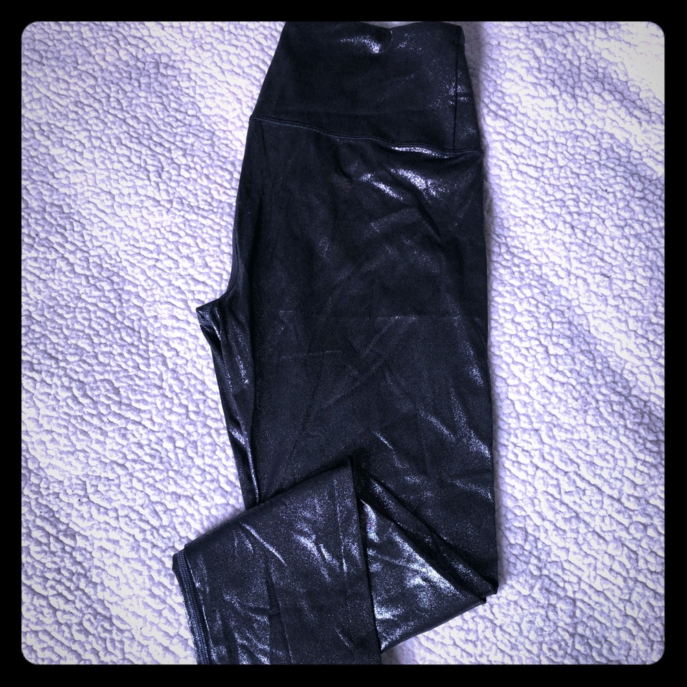 Shimmery activewear leggings